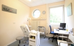  Hautarzt Dr. Krause an der Lubinus-Klinik in Kiel - Praxis: Behandlungszimmer